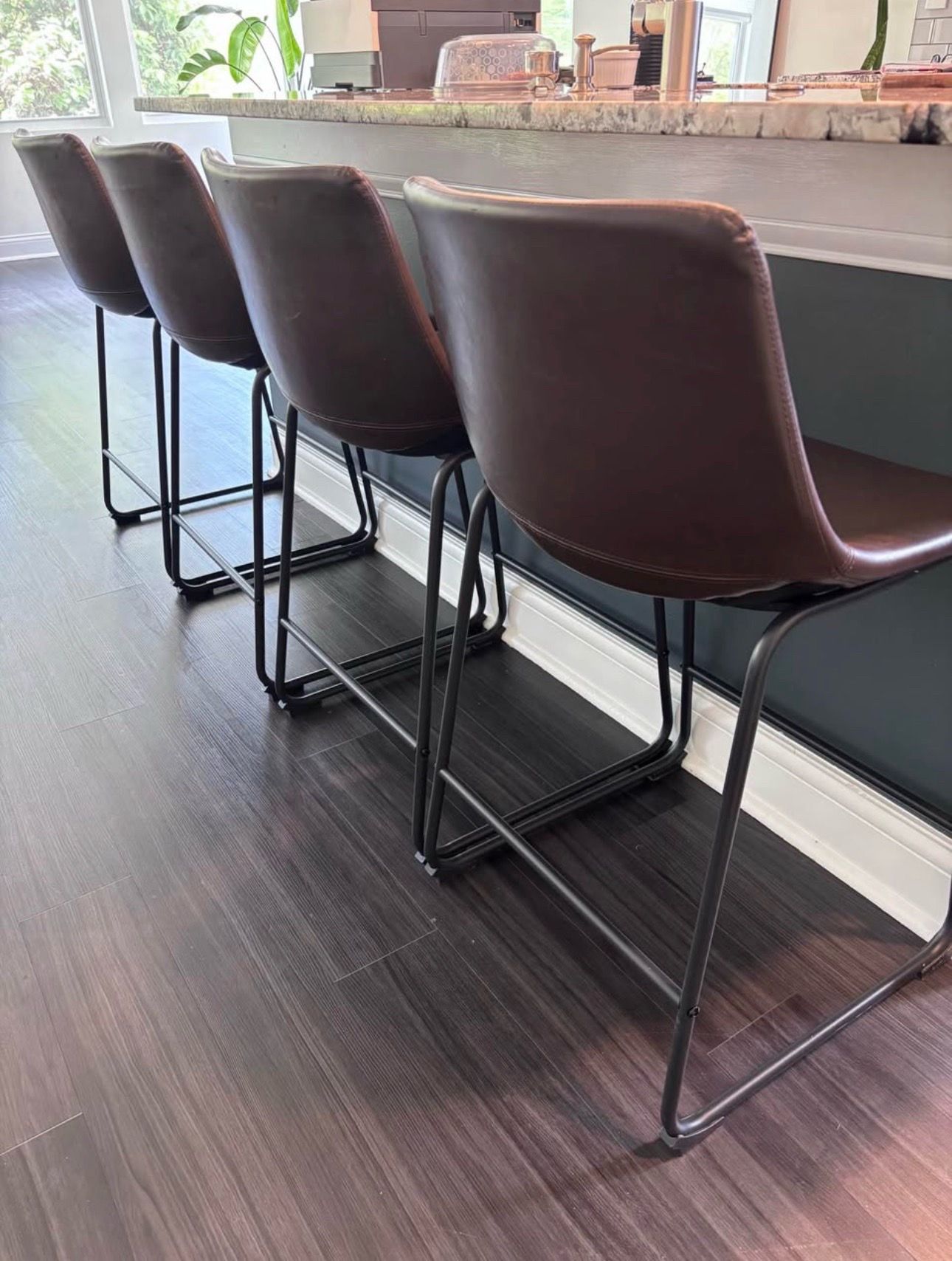 Island/bar stool/chairs