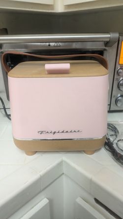 Fridgeair mini cooler fridge barely used pink