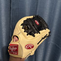 Rawlings Baseball Glove
