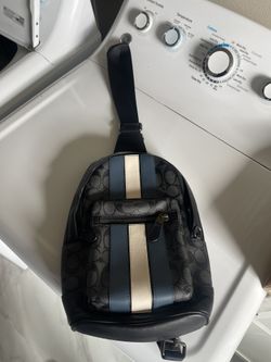 Couch Crossbody Wear 