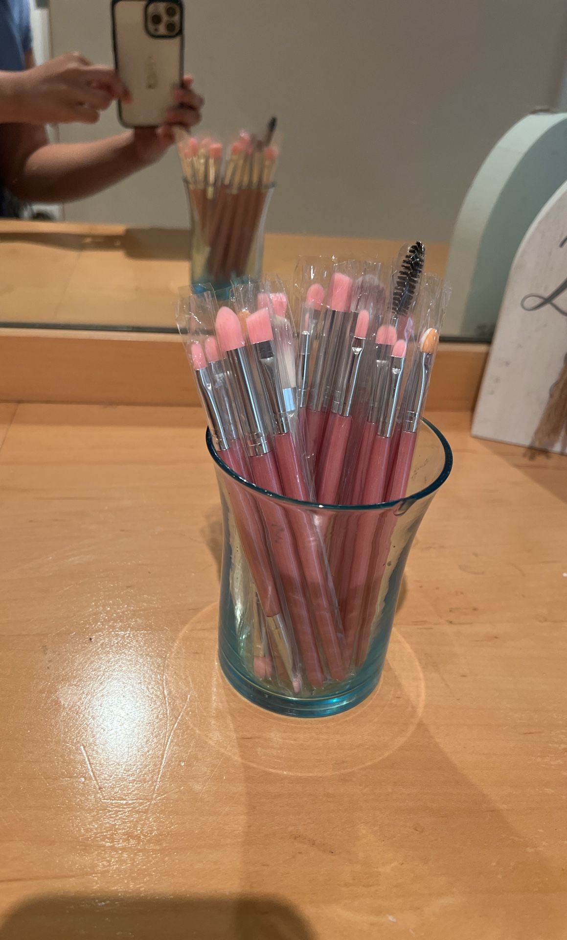 20 Premium Makeup Brushes