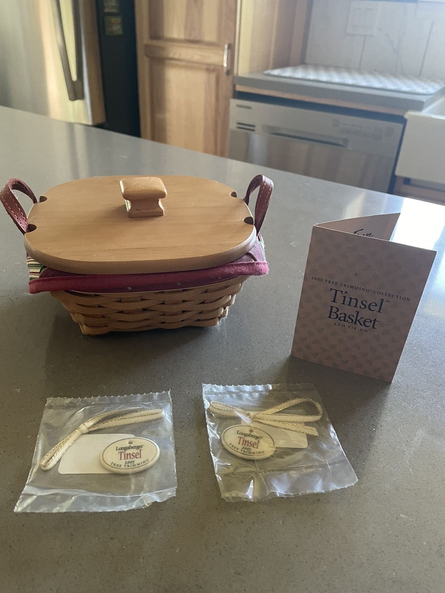 2005 Longaberger Tinsel Basket