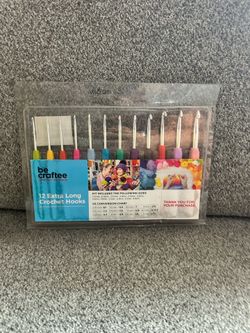 Be Craftee kit includes 12 extra-long crochet hooks