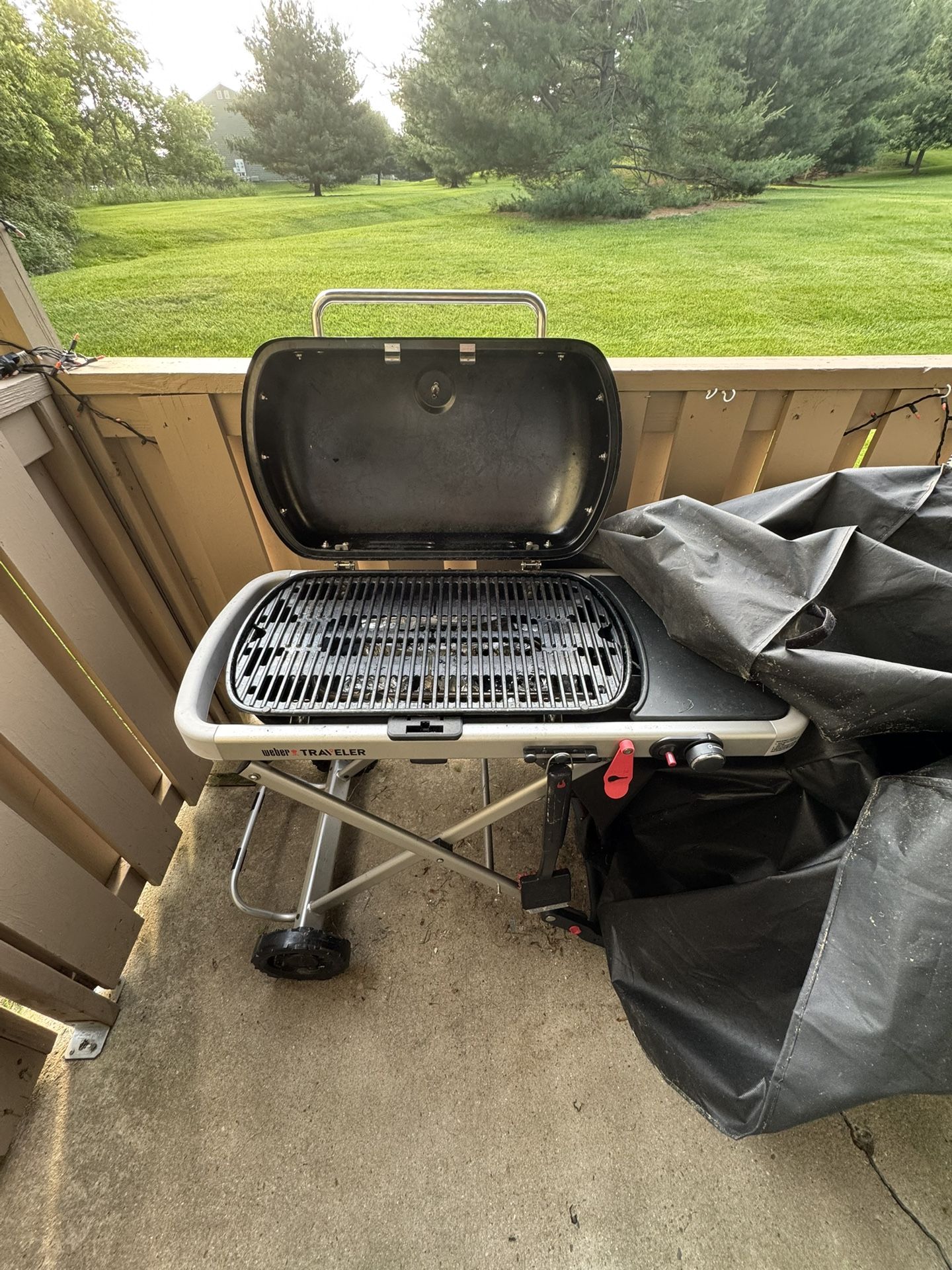 Weber Traveler Portable Propane BBQ