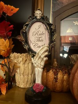 Halloween decor