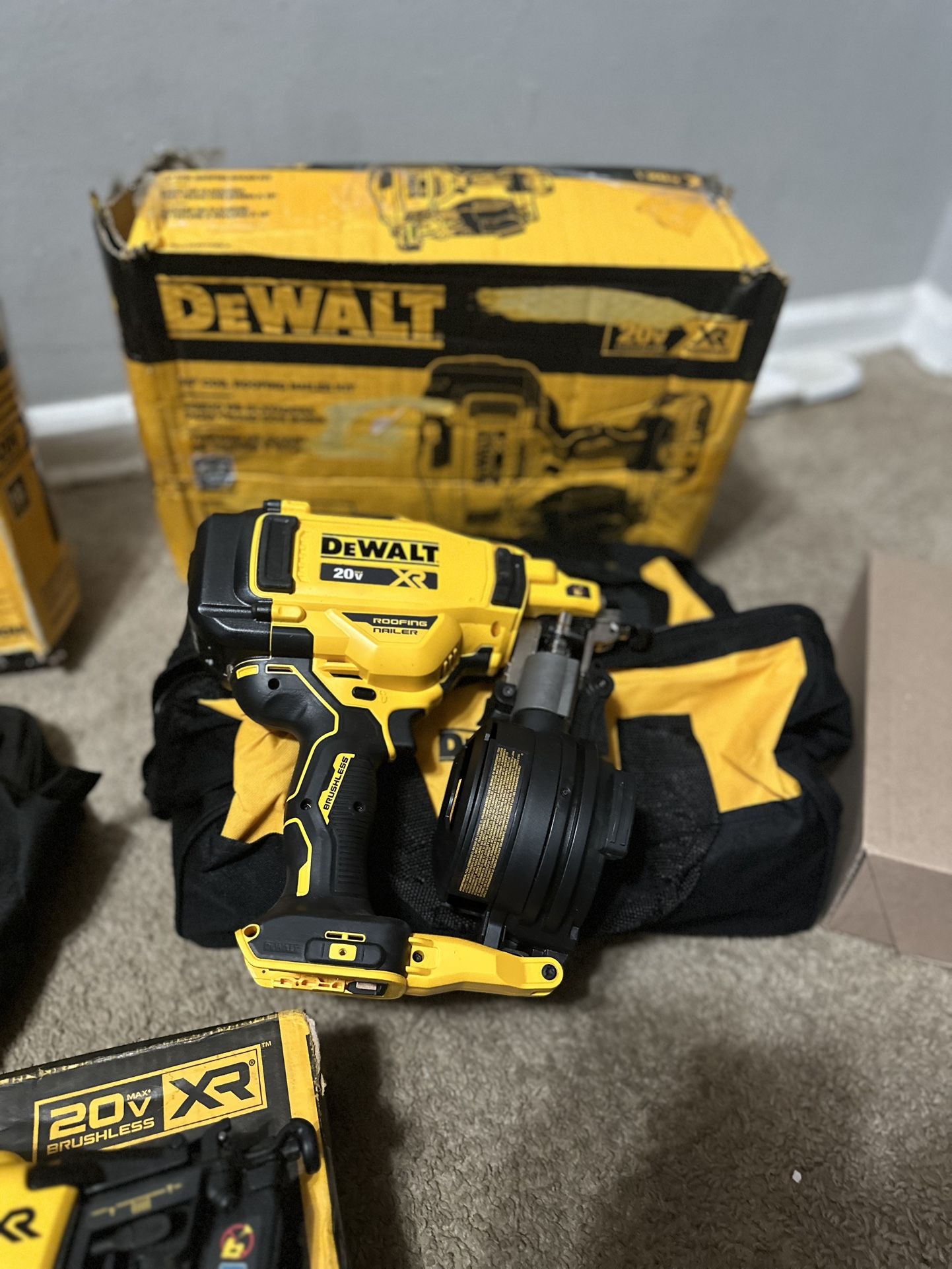 Dewalt Roofing Nailer Kit