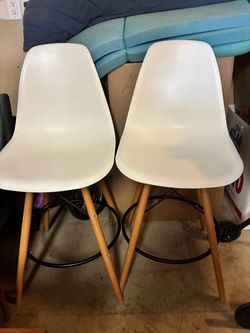White mid century bar chairs– Set of 2