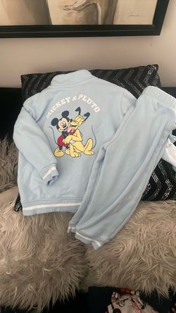 Mickey winter outfit