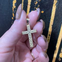 14k CROSS CHARM 