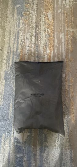 Essential shorts gray