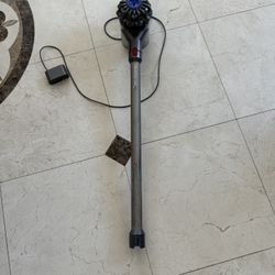 Dyson V8 Vacuum Missing Head 