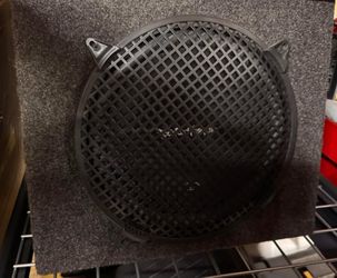 Rockford Fosgate R1 10”sub with Enclosure and Prime R250.1 Amp