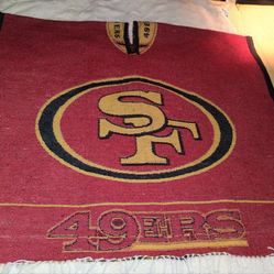 FIRM IN MERCED‼️THICK PONCHO EXCELLENT CONDITION 👌