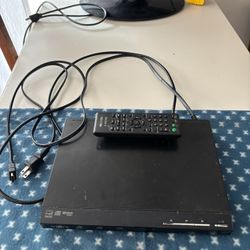 Sony DVD Player With Remote And Hmdi Cords 