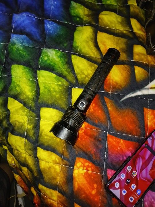 FLASH LIGHT