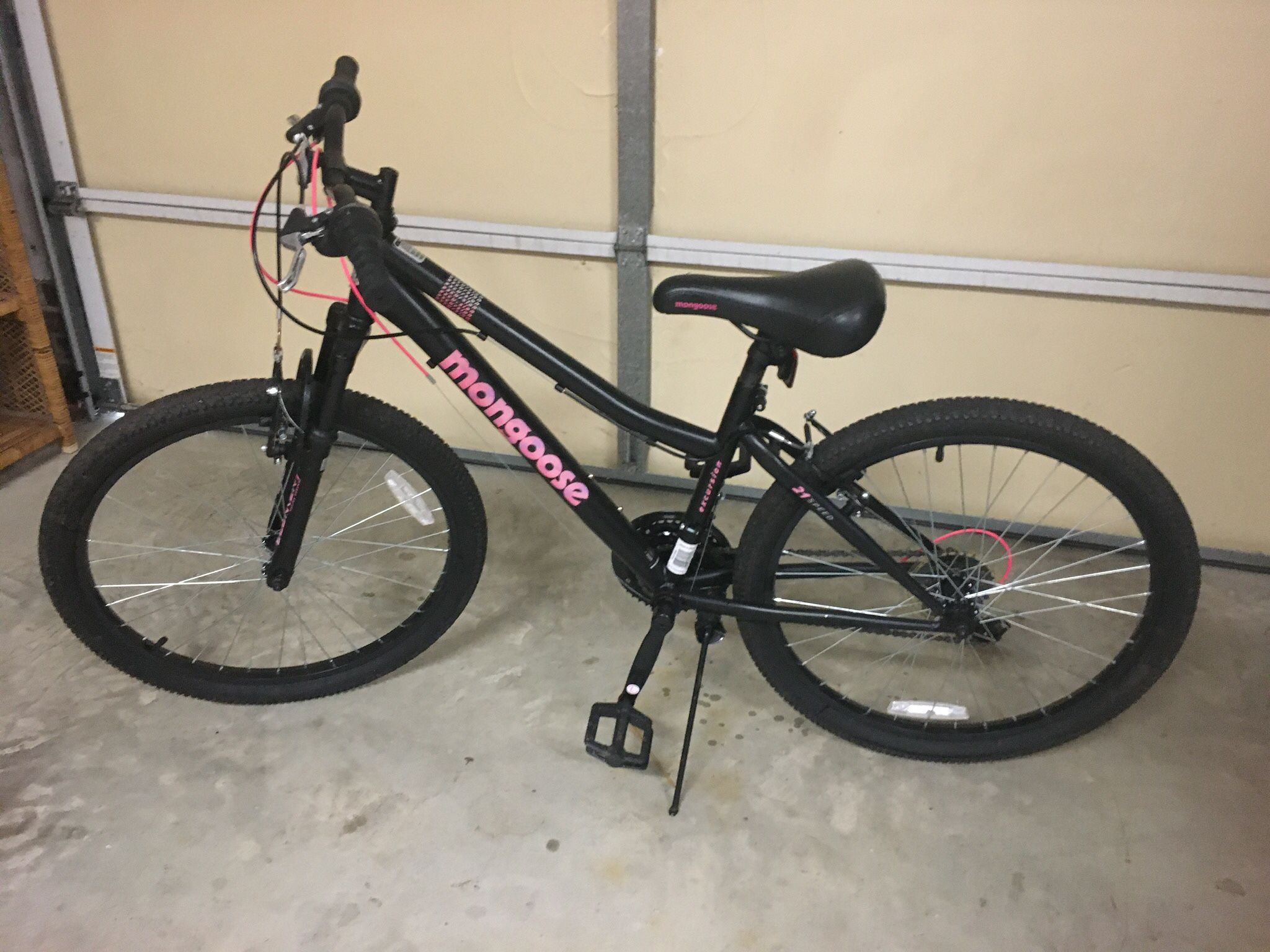 Mongoose 24-in Excursion mountain bike 21-speed