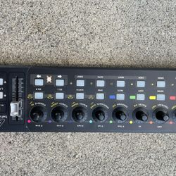 Behringer XTouch Mini Beat Mixer 