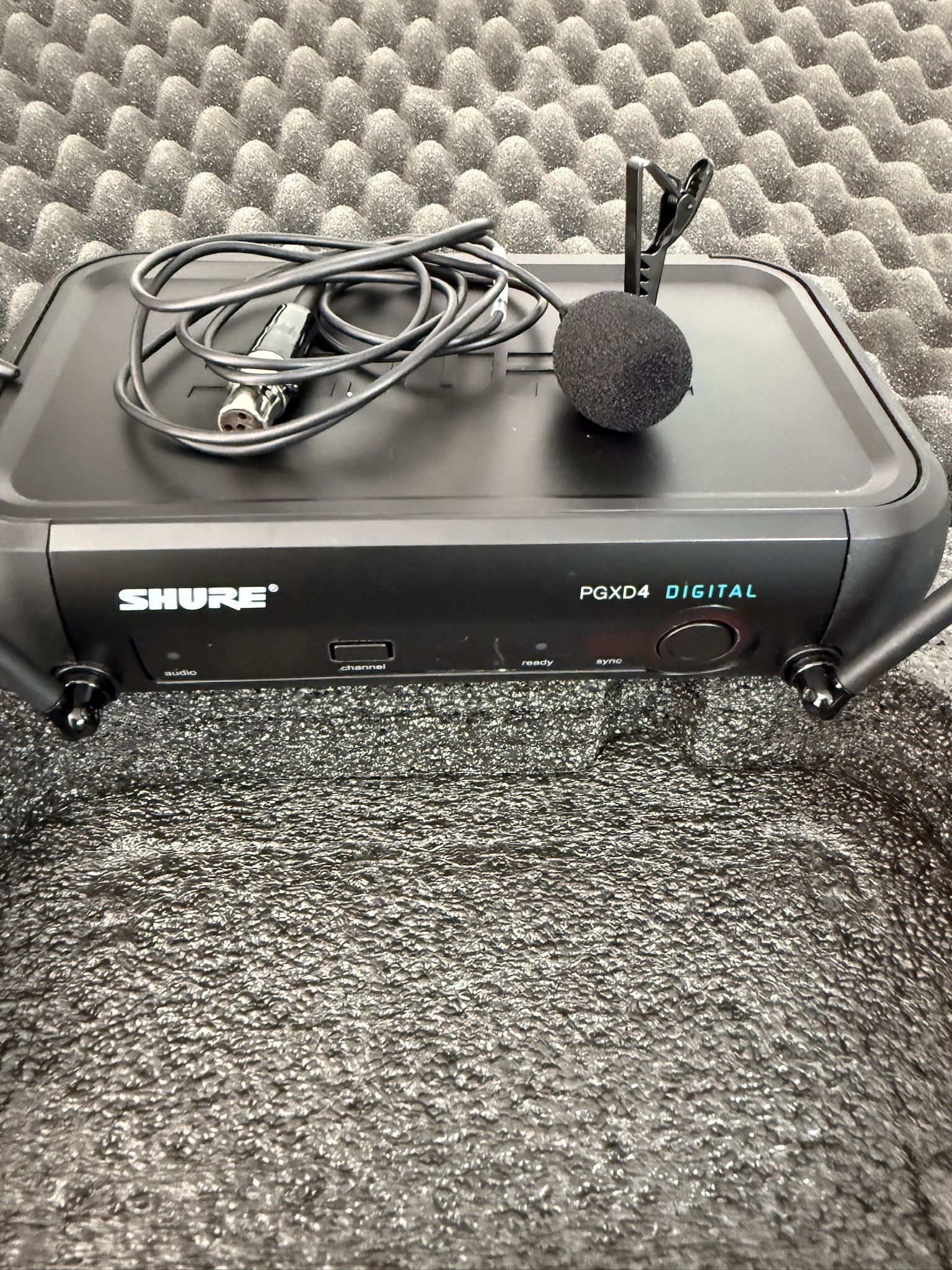 Shure PGXD4 Digital wireless lapel mic