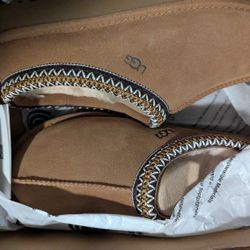 UGG Tasman Slippers - Size 7