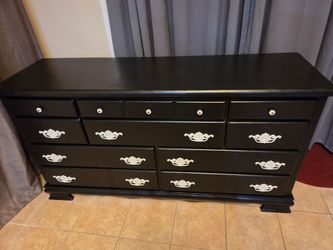 Long Dresser
