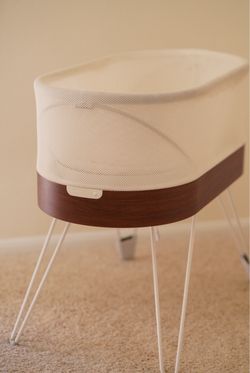 SNOO Smart Sleeper Bassinet – Great Condition – Baby Outgrew It