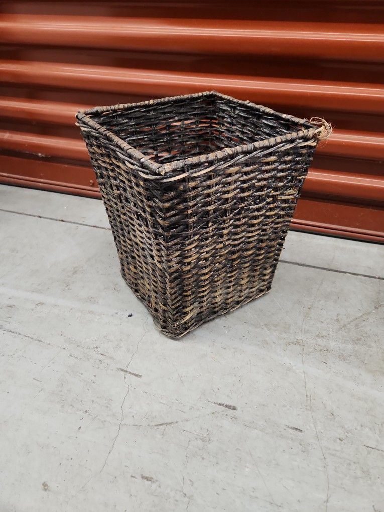Basket Weave Wastebasket