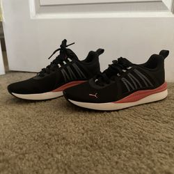 Puma Sneakers