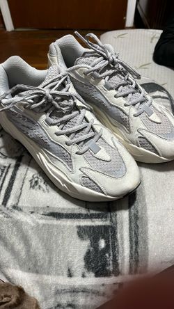 yeezy 700 V2 Static