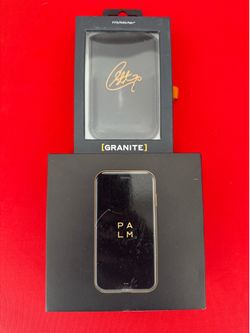 NEW Palm Phone Gold 32GB (PVG100) + Limited Edition Steph Curry Case Bundle