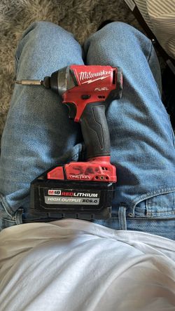milwaukee m18 fuel brushless comes with charger