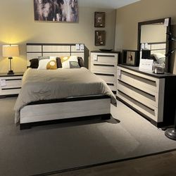 White/Brown 4PC Queen Bedroom Set 
