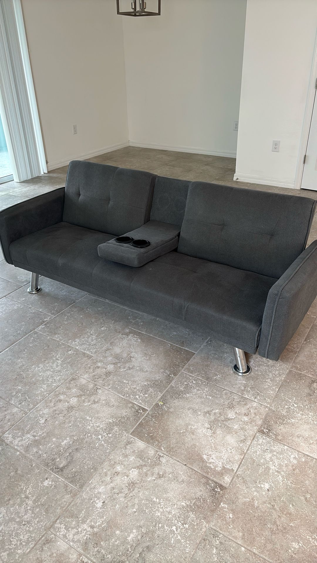 6’ Fouton sofa