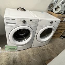 WHIRLPOOL LAUNDRY SET WASHER AND DRYER