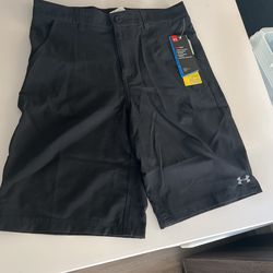 NEW Under Armour Black Shorts Boys 