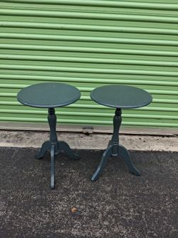 Round pedestal side tables