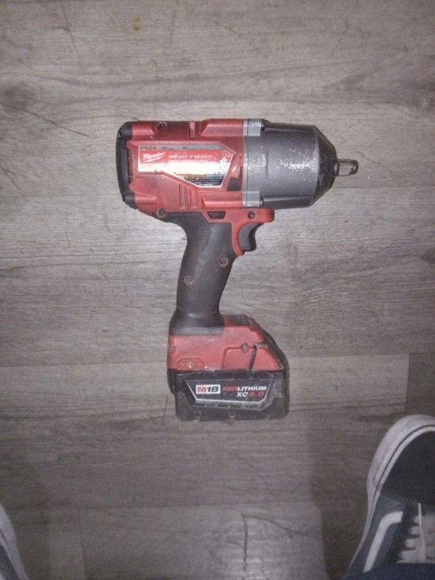 Milwaukee Fuel 1/2;Inch Square Impact Wrench