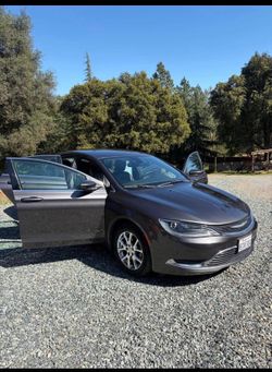 Chrysler 200 Sedan 2015