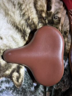 Revi Cheetah Ebike Seat Only.