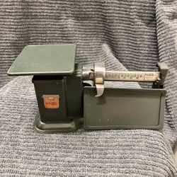 VINTAGE POSTAL SCALE 1968 AIR MAIL MODEL AA-4.  Measures 16 x 7 inches