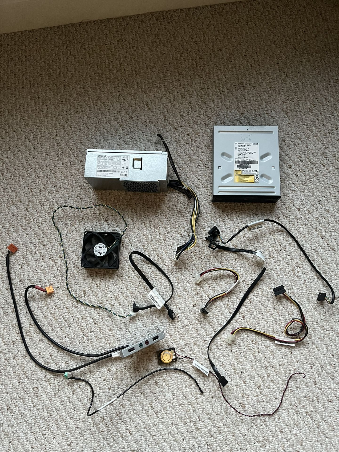 Lenovo computer parts (psu, disc optical drive, various motherboard cables, fan, usb plug)