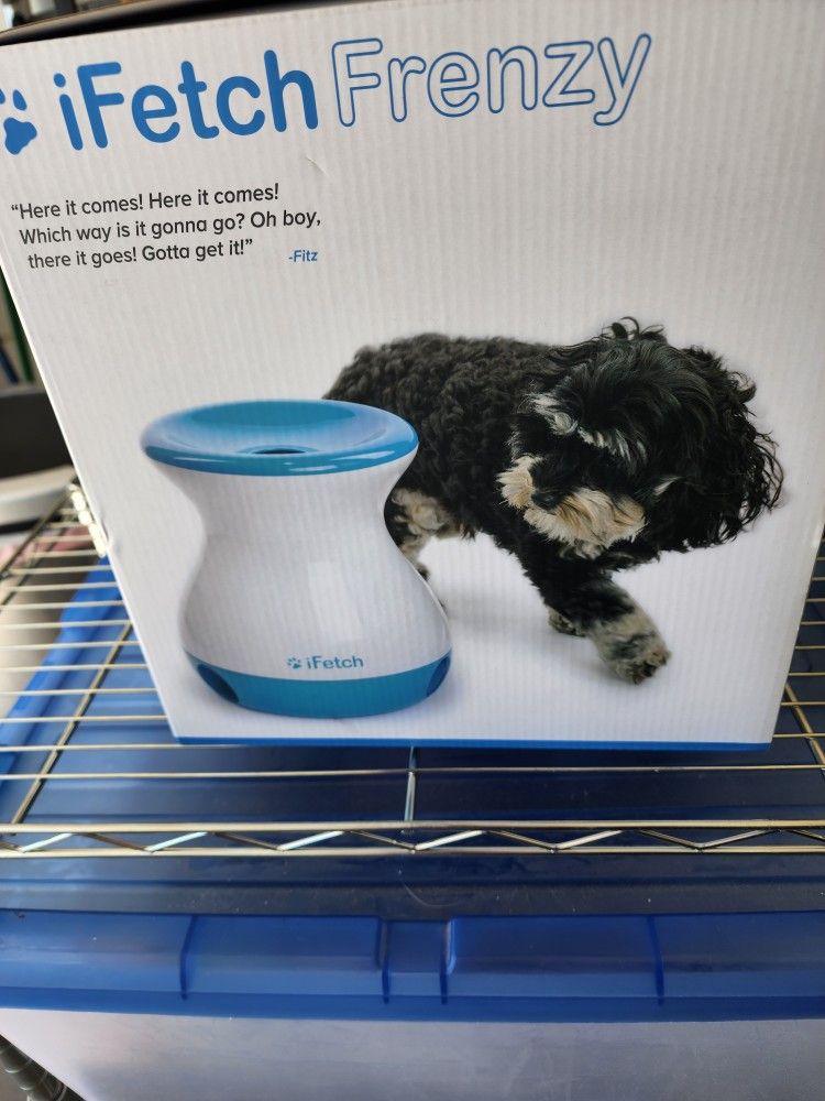 I Fetch Frenzy, A Non-electric Interactive Brain Game For Dogs