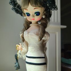 Bradley Doll Brunette Hourglass Figure Black & White Dress Hat Fingers Crossed Umbrella wedding vtg