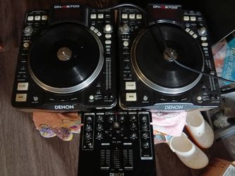 Denon DJ Turntables Mixer And Interface
