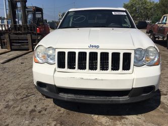 Parting out 2008 Jeep Grand Cherokee Laredo 4x4