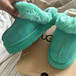Ugg slides