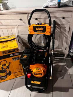 3400 PSI 2.5 GPM Gas Pressure Washer with Maintenance-Free Pump, Heavy-Duty Commercial Cold Water Power Washer