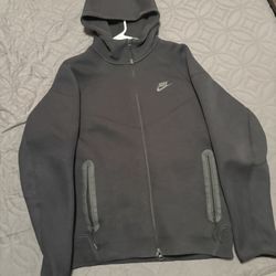 Nike Tech SHOOT OFFERS