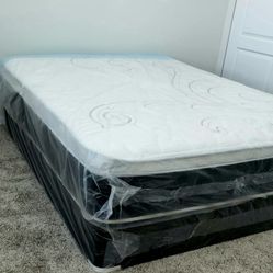 NEW QUEEN PILLOW TOP MATTRESS. Bed frame is not available. Take it home same day 👍