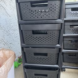 4 Drawer Roller Small Dresser 