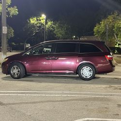 2012 Honda Odyssey - Runs Great I Reliable Family Van